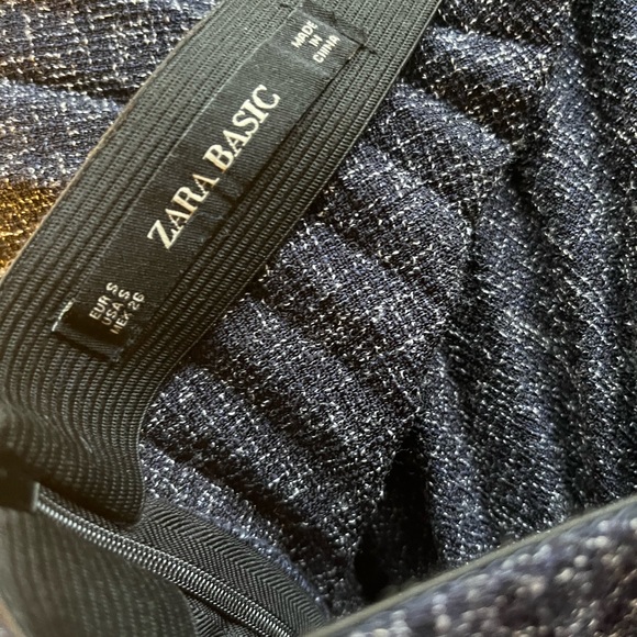 Zara navy tweed pleated skirt - Small - Picture 3 of 4